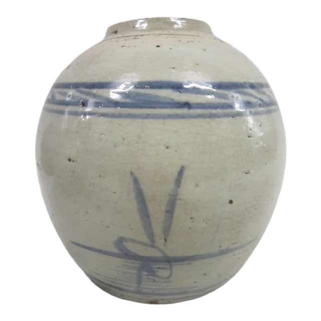 Chinese Blue and White Decorative Pot For Sale