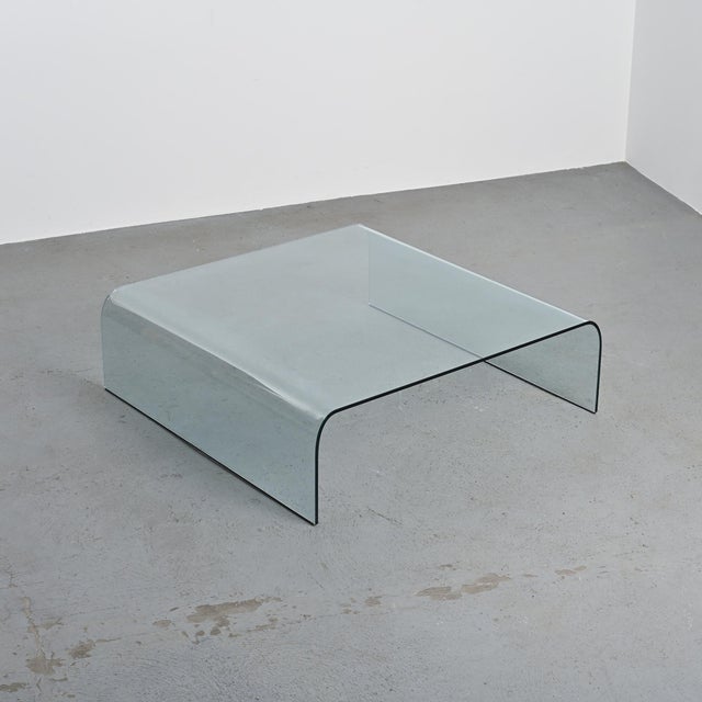 Ghost Curved Glass Coffee Table from Fiam, 1980s For Sale - Image 9 of 12