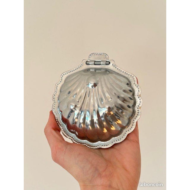 20th Century Vintage Butter Dish in Chrome Metal For Sale - Image 4 of 13