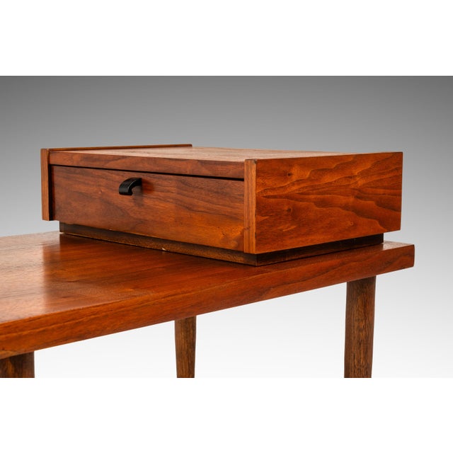 Brown Set of Two (2) Mid-Century Modern "Step" End Tables in Walnut W/ Storage Drawers by American of Martinsville, Usa, C. 1960s For Sale - Image 8 of 18