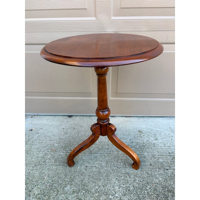 Wood Late 20th Century Ethan Allen American Colonial Cherry Wood Side Table For Sale - Image 7 of 10