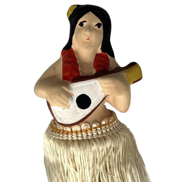 Mid 20th Century Ceramic Hawaii Hula Girl Dancing Ukulele Player Bobble Doll For Sale - Image 9 of 10