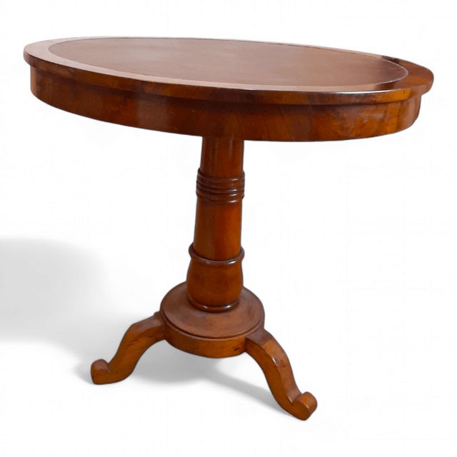 Louis Philippe Style Table in Walnut Veneer, 1830 For Sale - Image 3 of 18