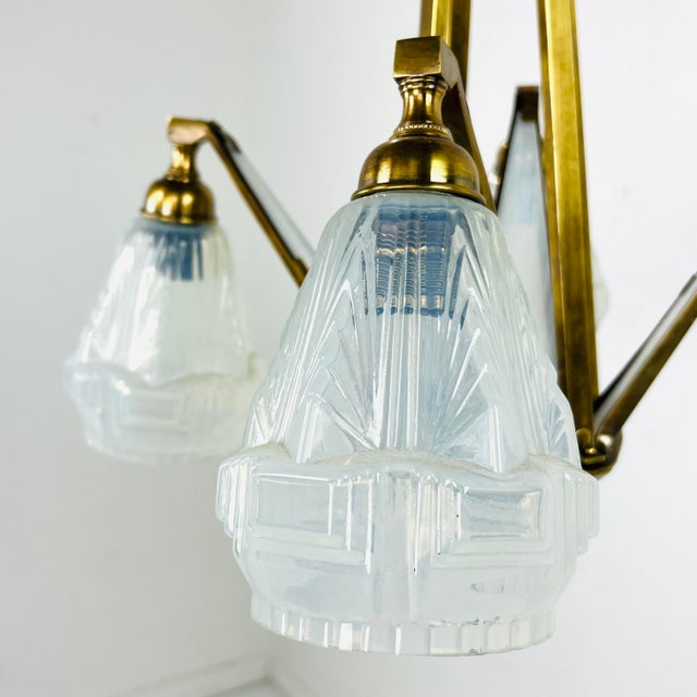 1930s French Art Deco Milk Glass Chandelier For Sale - Image 4 of 12