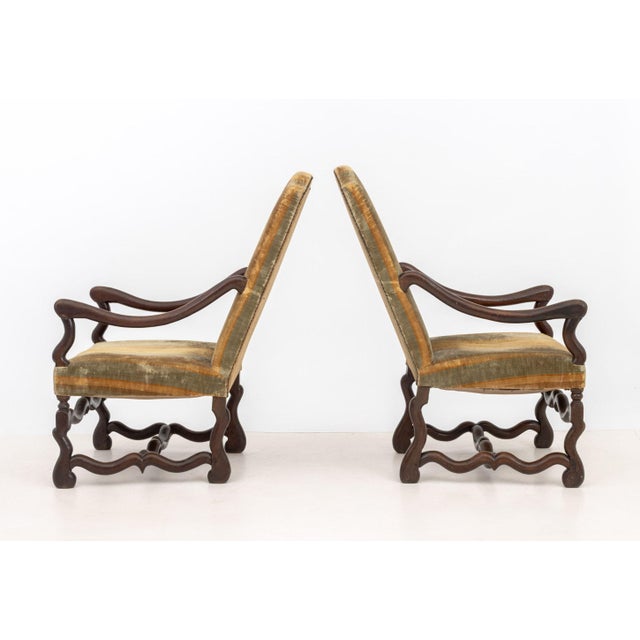 Louis XIII Walnut and Velvet Upholstery Fauteuils, 17th Century, Pair For Sale In New York - Image 6 of 7