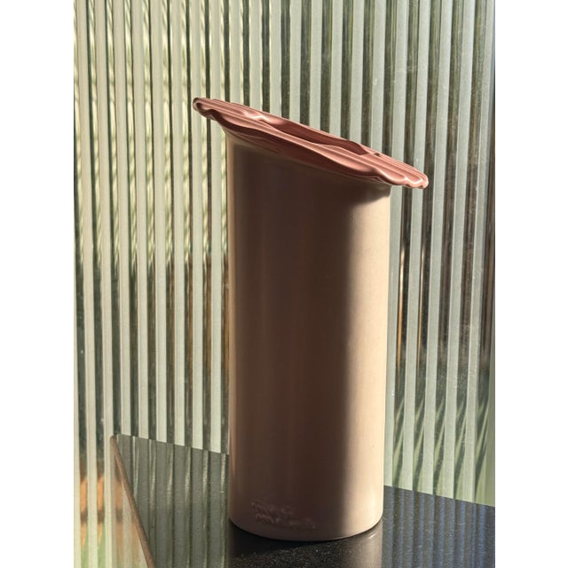 Postmodern Pink Ceramic Vase by Masa Mami, Hawaii Circa 1980 For Sale - Image 9 of 12