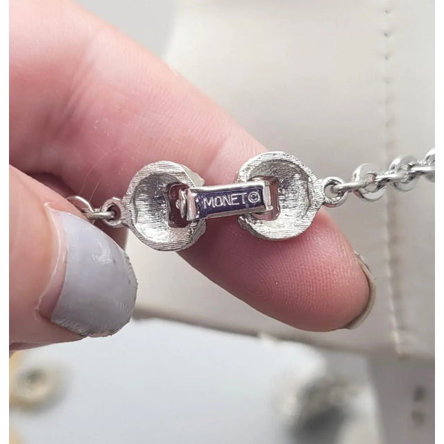 Vintage 1970s Signed Monet Rhodium Articulated Pendant Necklace For Sale In Philadelphia - Image 6 of 10