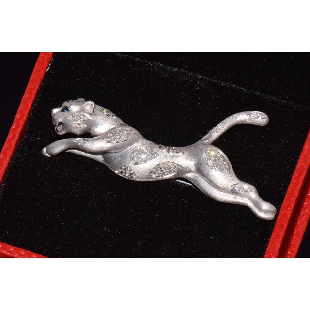 Metal Certified Natural 0.66cts vs G Diamond Sapphire 14k Solid Gold Panther Brooch Pin For Sale - Image 7 of 11