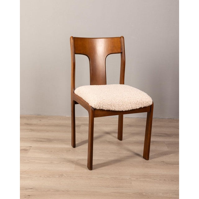 Set of four chairs with wooden structure and white fabric seat, Italian design, 1970s.