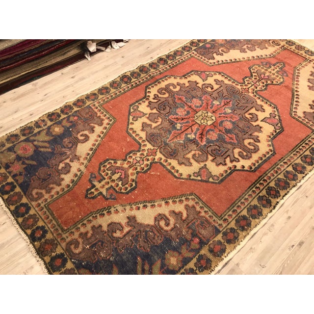 Handmade Bohemian Turkish Rug- 4′4″ × 7′9″ For Sale - Image 4 of 11