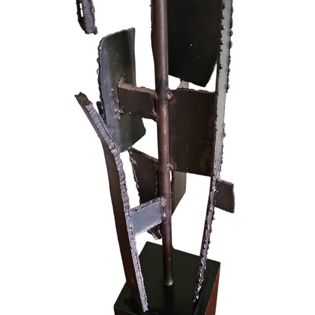 Metal Tall Sculptural Table Lamp in the Manner of Harry Balmer., Unmarked For Sale - Image 7 of 12