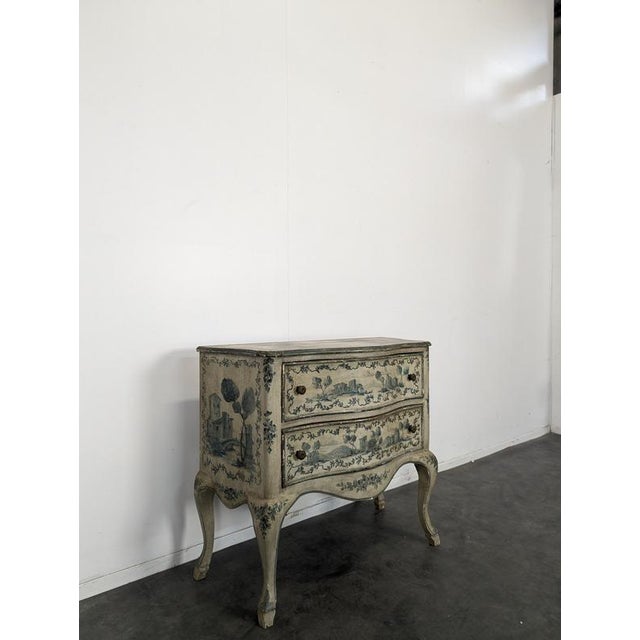 Venetian Commode, Late 19th Century, in Very Good conditions.