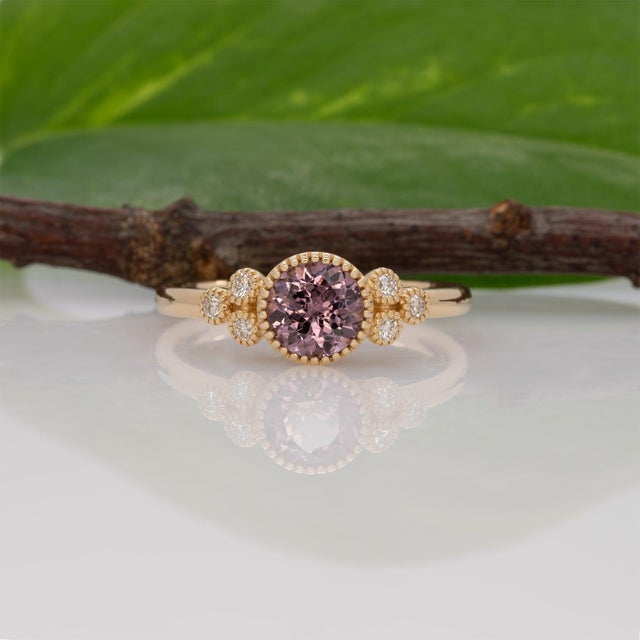 2020s Purple Spinel Ring With Earth-Mined Diamond Accents: Solid 14k Gold, Size 6.75 For Sale - Image 5 of 9