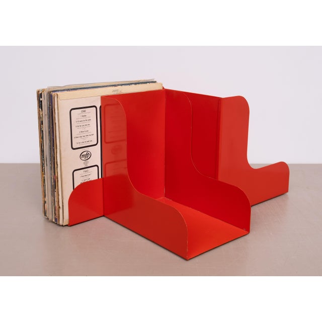 Red Modular Metal LP Record Holder by Enzo Mari for Danese, 1965, Set of 3 For Sale - Image 8 of 9