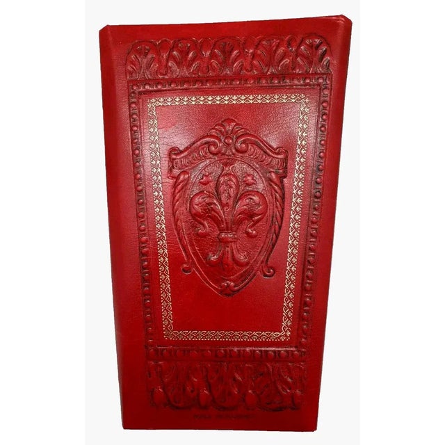 This vintage Peruzzi Firenze folding waste basket is a stylish and regal addition to any room. Made in Florence, Italy it...