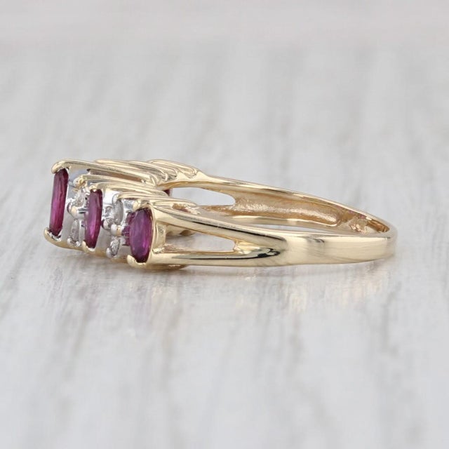 0.78ctw Ruby Diamond Tiered Ring 14k Yellow Gold Rooftop Pyramid Size 5.75 For Sale In Greensboro - Image 6 of 8