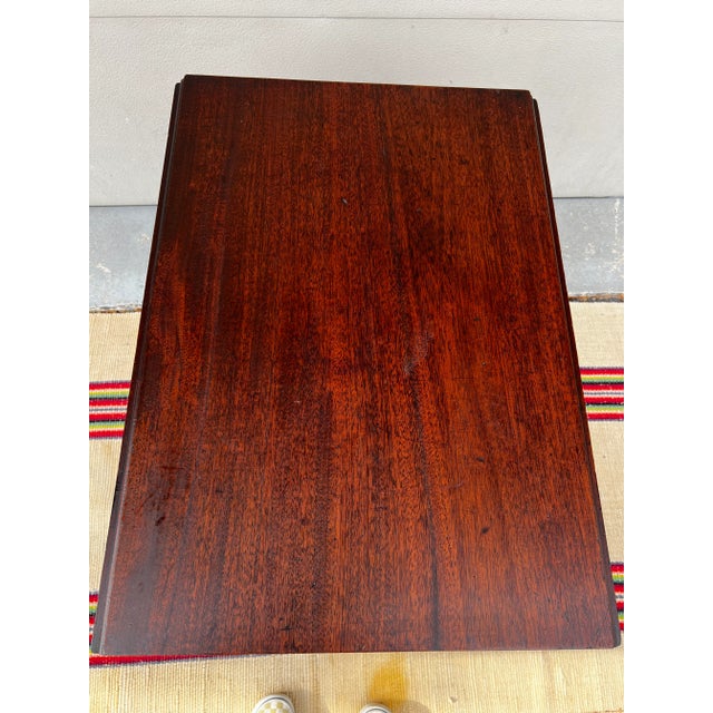 George Hepplewhite Diminutive Mahogany Hepplewhite Drop Leaf Pembroke Table With a Drawer, Pennsylvania, Circa 1800 For Sale - Image 4 of 13