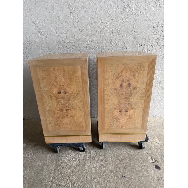 Drexel Heritage Vintage Drexel Heritage Book-Matched Burlwood & Brass Pedestals - Pair For Sale - Image 4 of 7
