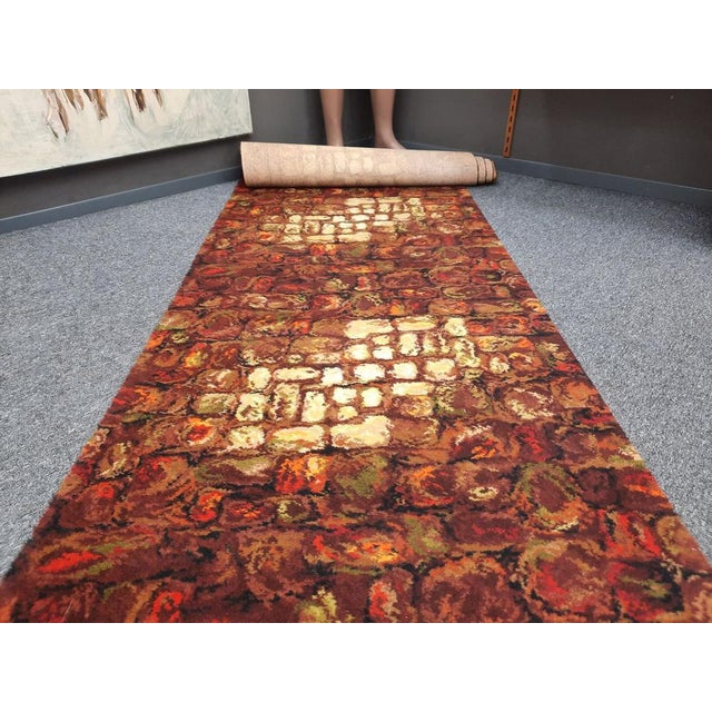 1970s English Flower Power Rug, 1970s For Sale - Image 5 of 13