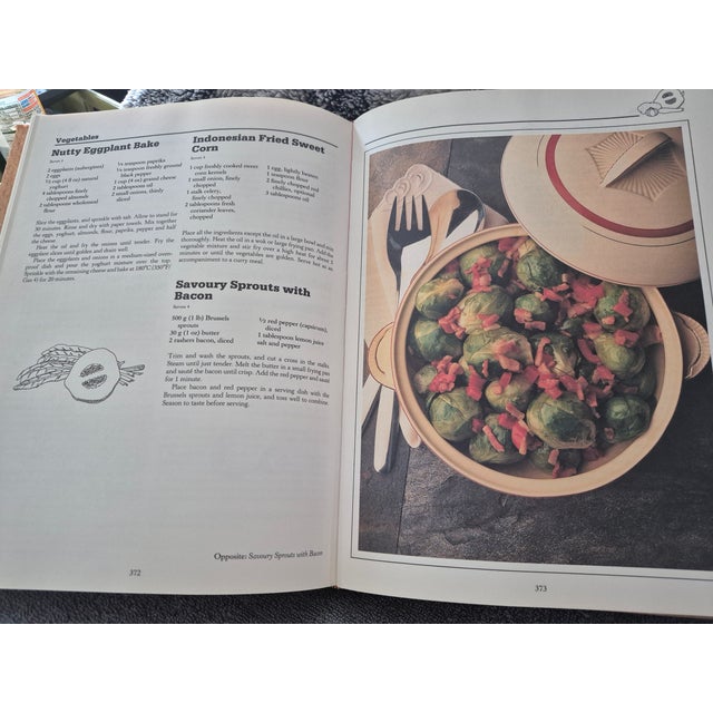 Australian Cookbook Compiled by Anne Thorpe, 480 Pages For Sale - Image 14 of 17