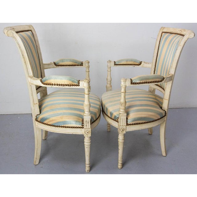 Set of French Louis XVI Style Open Armchairs, 1960 For Sale - Image 4 of 13