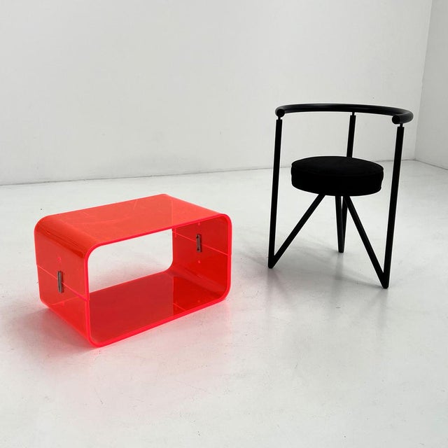 Pink Fluo Pink Acrylic Glass Side Table, 1980s For Sale - Image 8 of 10
