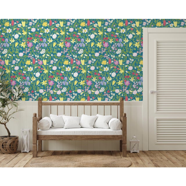 Non-woven fiber-based material with a smooth satin finish. We use the latest digital technology providing the highest...