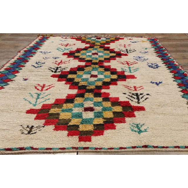 Beige Colorful Vintage Moroccan Azilal Rug - 05'04 X 09'00 For Sale - Image 8 of 9
