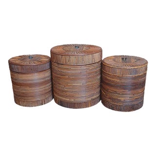 Vintage Set of 3 Pencil Reed Lidded Baskets For Sale