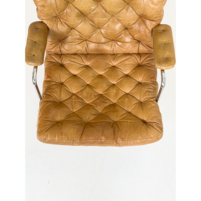 Karin Lounge Chairs in Leather by Bruno Mathsson for Dux, Sweden, 1970s, Set of 2 For Sale - Image 9 of 10