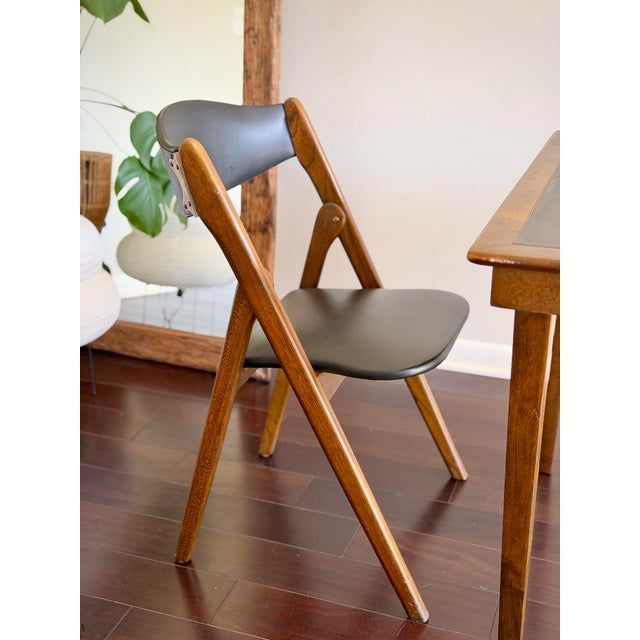 Black Mid-Century 1960s Coronet “Wonderfold” Walnut Table & Pair of Folding Chairs Set With Black Vinyl for Poker Game or Breakfast Nook For Sale - Image 8 of 12
