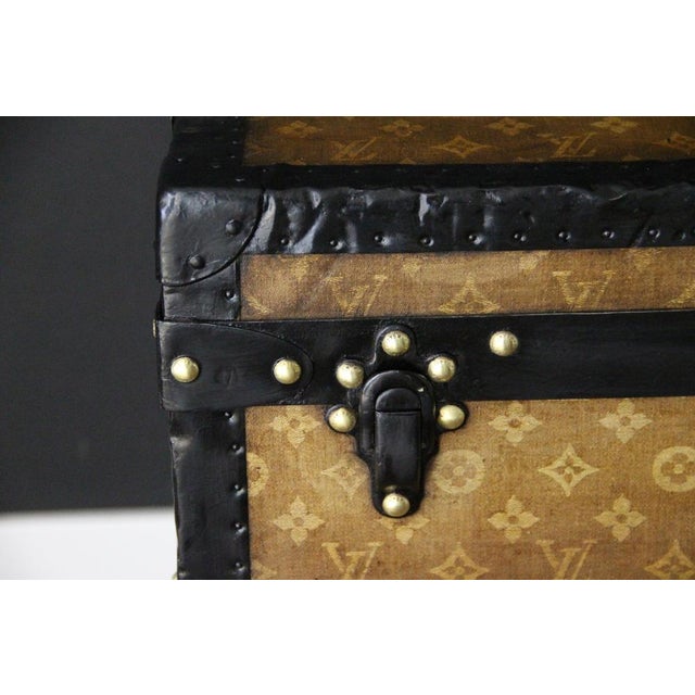 Late 19th Century Trunk in Woven Canvas by Louis Vuitton, 1890 For Sale - Image 5 of 18
