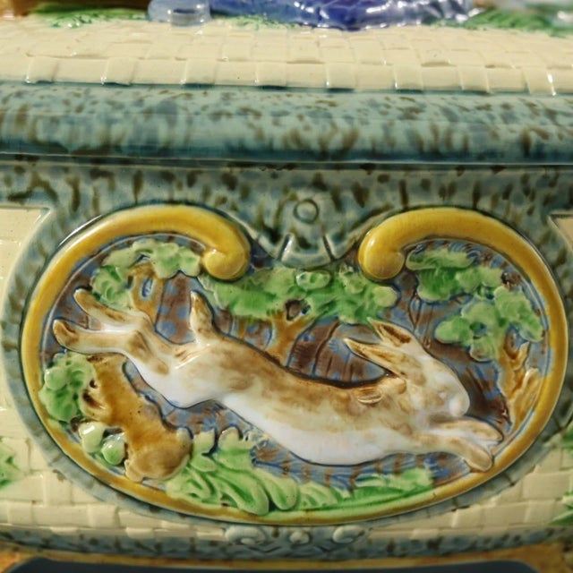 Festive Victorian Minton Majolica Game Pie Dish With Gun Dog For Sale - Image 12 of 12