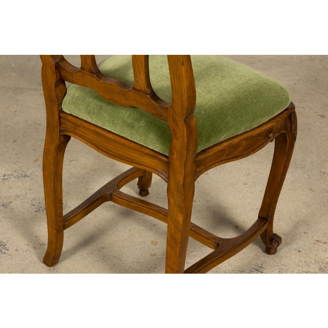 Early 20th Century French Louis XV Walnut Dining Chairs With Moss Green Mohair, Set of 8 For Sale - Image 15 of 18