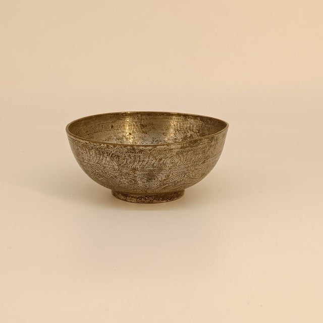 African Three Old Hammam Copper Bowls From Yemen - 1930s - 1950s For Sale - Image 3 of 13