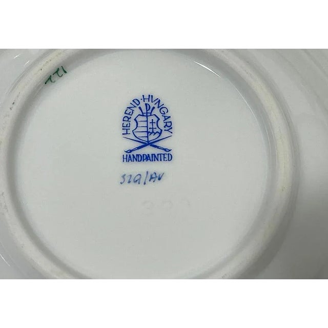 Chinese Bouquet Apponyi Green Porcelain Bowls and Dish Set with Leaf Decoration from Herend, Hungary, 1960s, Set of 6 For Sale - Image 4 of 6