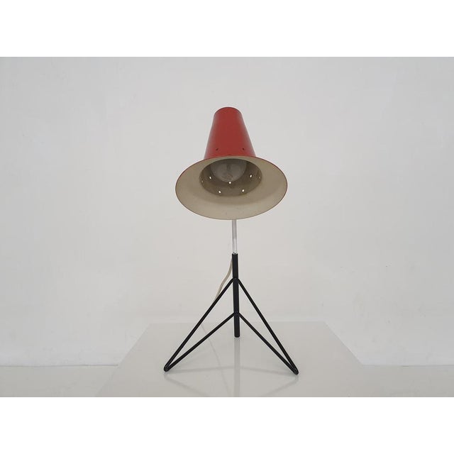 Dutch design metal desk or table light by Hala. This model is also known from the "Sun Series" by Hoogervorst and Hala....