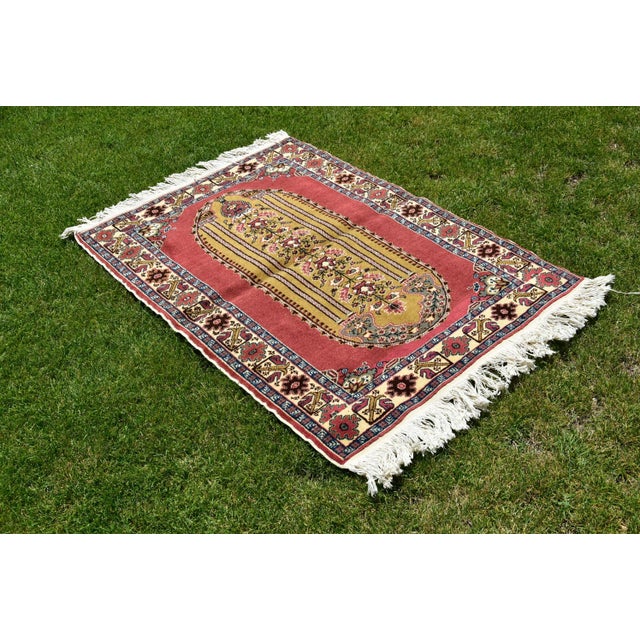 Size: 3.1 x 4.3 Feet ( 93 x 130 Cm ) 35.8 x 51.2 Inch Color: Red, Cream, Yellow, Green Material: Wool Fast Shipping:...