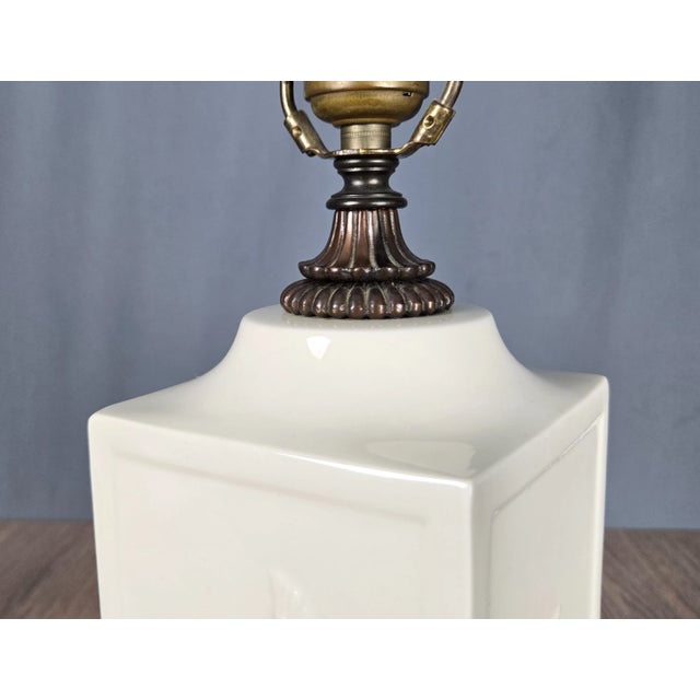 White Early 20th Century Crest Co. Chicago Blanc De Chine Porcelain Table Lamp For Sale - Image 8 of 15