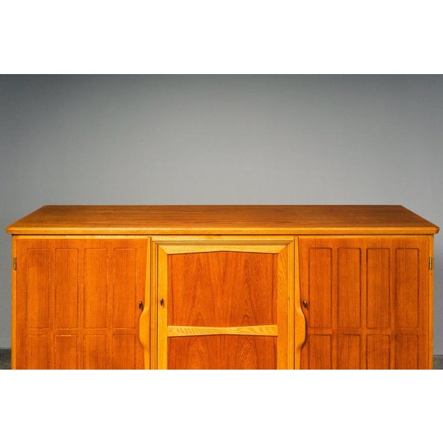 Mid-Century Sideboard in Oak For Sale - Image 13 of 18