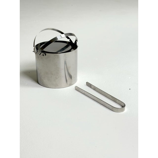 Arne Jacobsen, Stelton, designed in 1967 Ice bucket designed by Arne Jacobsen in the 1960s, part of the iconic Cylinda...