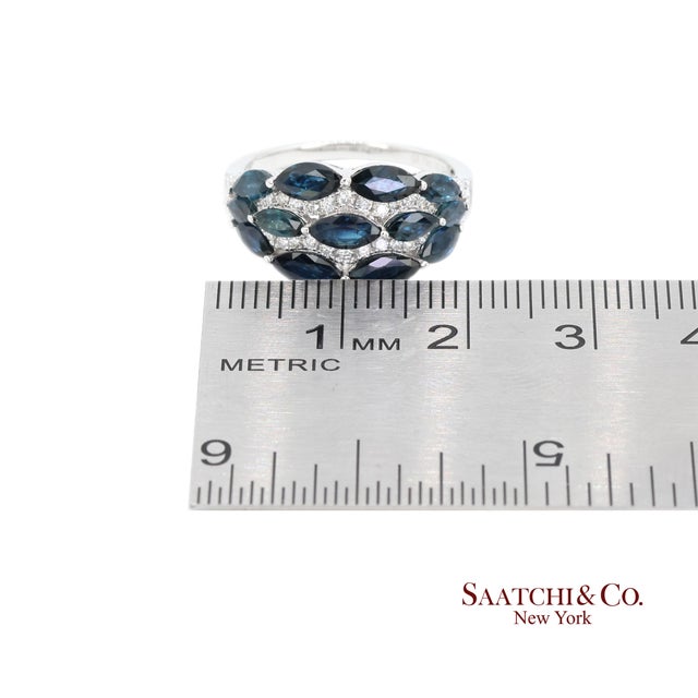 18k (750) White Gold Natural Diamond and Sapphire Ring Size 6.5 For Sale - Image 9 of 9