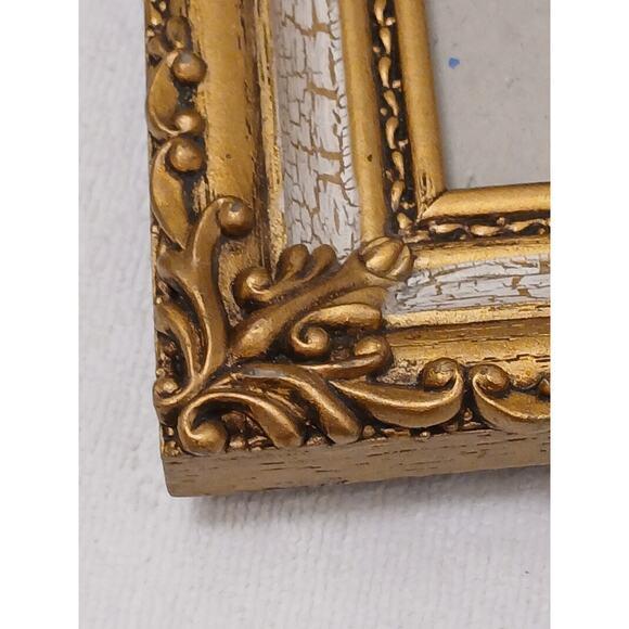 1960s Ornate Mediterranean Wood Glass 9.5x7.5 Picture Frame Carved Gold Beige Italian For Sale - Image 4 of 15