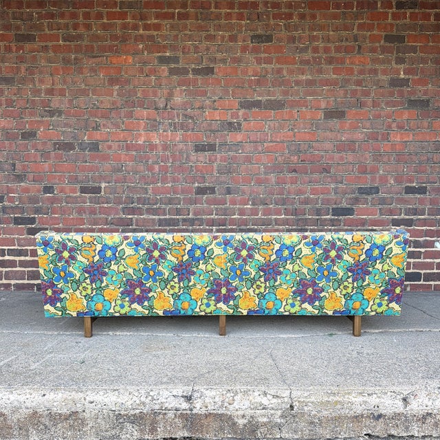 Green Edward Wormley for Dunbar Mid-Century Modern Four-Seat Sofa – Restoration Candidate For Sale - Image 8 of 9