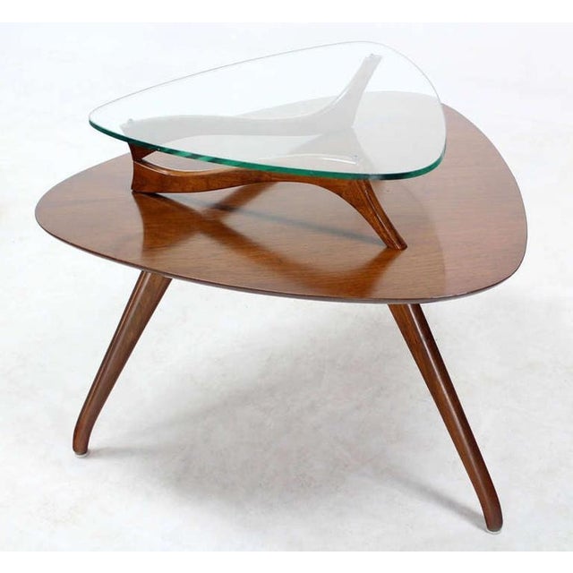 1960s Pair of Organic Shape Rounded Triangle End Tables with floating Glass Tops MINT For Sale - Image 5 of 9