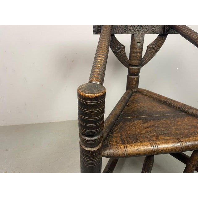 1930s Ethiopian Gurage Chieftains Chair in Hand-Carved Hardwood, 1930s For Sale - Image 5 of 18