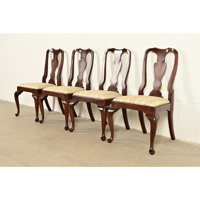 Henkel Harris Henkel Harris Queen Anne Solid Mahogany Dining Chairs, Set of Four For Sale - Image 4 of 14