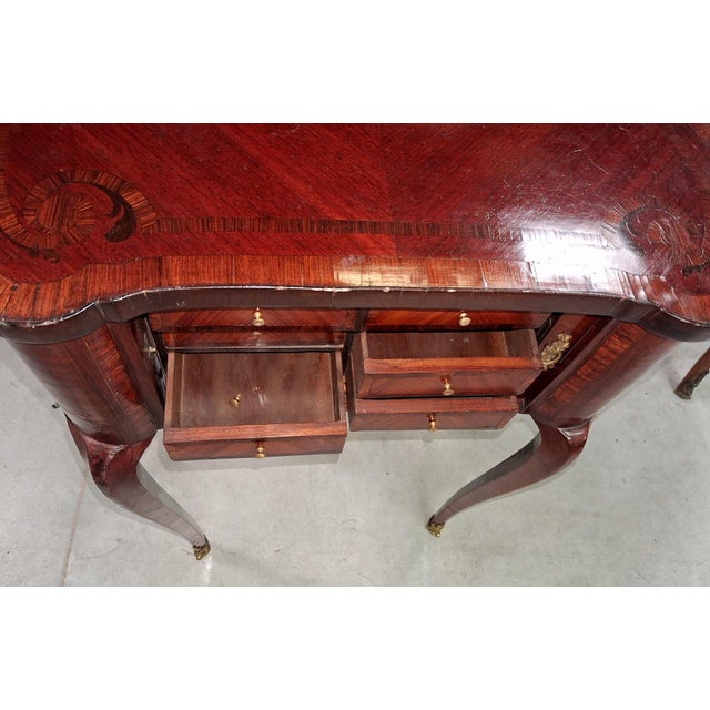 Louis XV Style Marquetry Lady's Commode, 1920s, in Good conditions. Designed 1920 to 1949