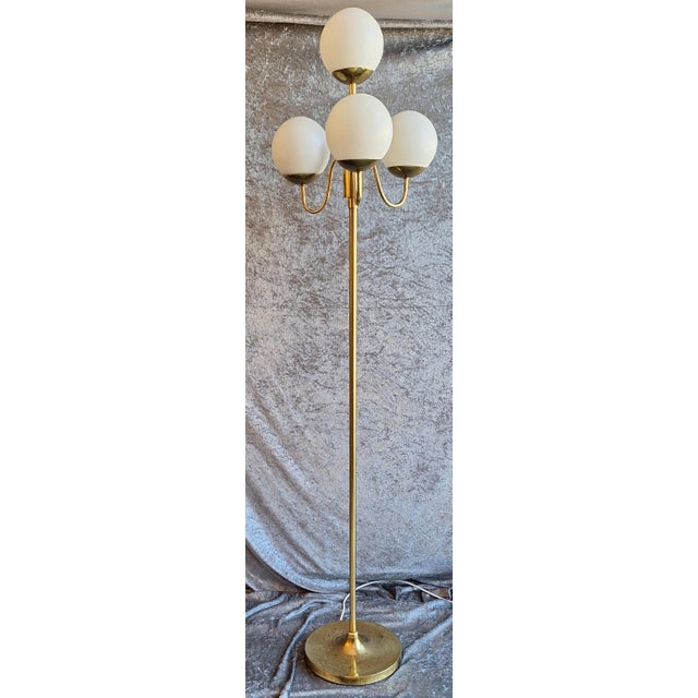 1970s Vintage Floor Lamp with Brass Frame and Four White Opaque Spherical Glass Shades, 1970s For Sale - Image 5 of 8