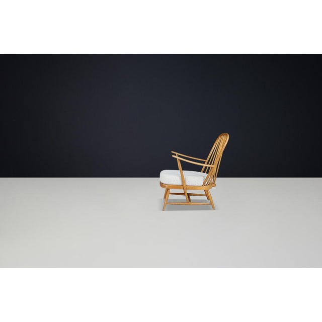 Gold Windsor Lounge Chair in Blonde Beech and Elm with New Bouclé Fabric from Ercol, 1960s For Sale - Image 8 of 10